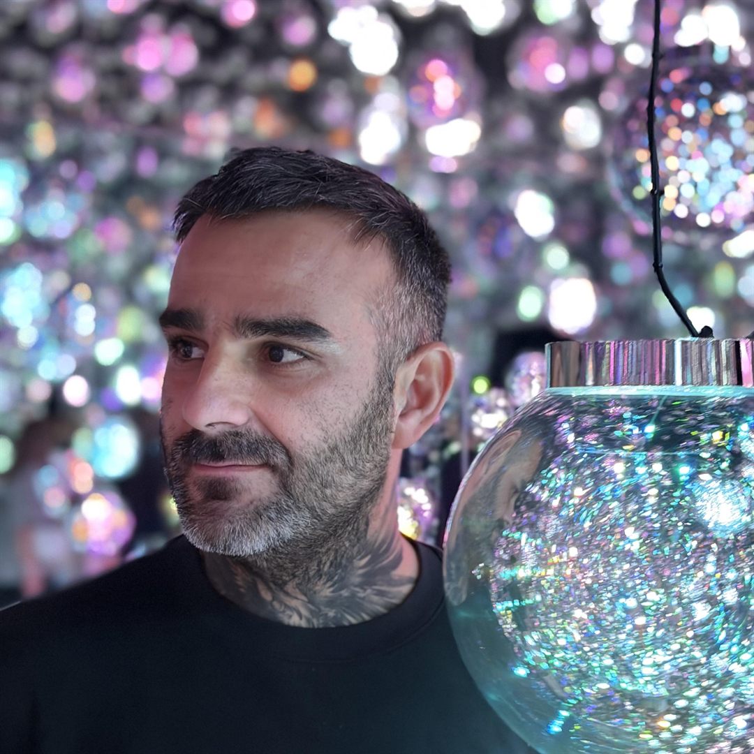 Portrait de Julien Jimenez, consultant SEA et expert Google Ads